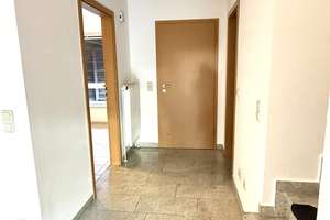 Ideal für die ganze Familie: Bezugsfreies 4-Zimmer-Reihenendhaus in Bümmerstede – Ihr neues Zuhause  – Die vollständige Adresse der Immobilie erhältst du vom Anbieter., 26133 Bümmerstede, Oldenburg (Oldenburg) – Vorschaubild 2