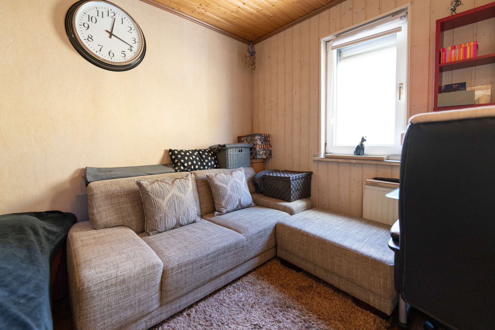 Immobilie in Neustadt bei Coburg - Neue Heizung, neues Bad und schöne Einbauküche! Balkon und Garage! - Bild 5