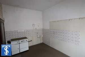 unsaniertes Mehrfamilienhaus / Reiheneckhaus mit 6 WE in Oelsnitz / Vogtland – Vogtlandkreis – Vorschaubild 8
