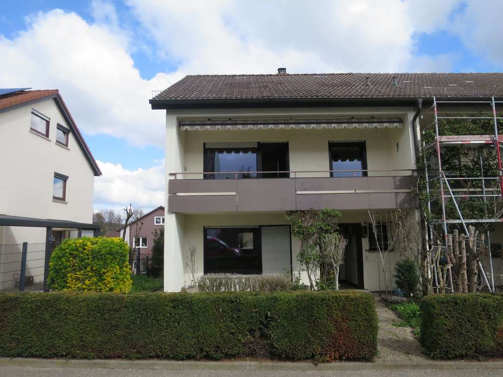 Immobilie in Weinsberg - Großzügige Doppelhaushälfte in verkehrsgünstiger Lage - Bild 0