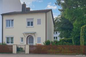 Saniertes Reihenendhaus in FFB, Ausbaupotenzial, keine Käuferprovision, ruhige Lage und gute Miete – Die vollständige Adresse der Immobilie erhältst du vom Anbieter., 82256 Fürstenfeldbruck – Vorschaubild 1