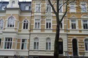 Helle 2-Raum-Wohnung mit Küche und Blick ins Grüne im Bonner Gründerzeitviertel