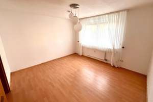 Blick zur Beke 3-Zimmer-Wohnung mit großem Balkon in Hildesheim – Winkelstraße 1a, 31137 Himmelsthür, Hildesheim – Vorschaubild 5