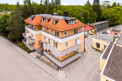 Bezugsfrei & frisch renoviert | Helle 3-Zimmer-Wohnung mit großem Balkon in Unterhaching