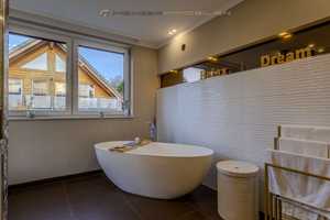 Design trifft Lebensqualität: Premium-Haus mit Pool und umfangreicher Ausstattung – Oberbergischer Kreis – Vorschaubild 52