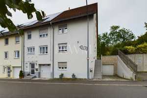 Doppelhaushälfte mit WOW-Effekt: Großzügig, modern & pflegeleicht! – Reutlingen (Kreis) – Vorschaubild 1
