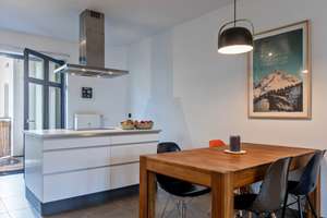 Modernisierte 4-Zimmer-Altbau-Wohnung im Graefekiez mit zwei Bädern, Aufzug und Balkon – Graefestraße 80, 10967 Kreuzberg, Berlin – Vorschaubild 3