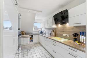 Langel: bezugsfreie 3-Zi. Maisonette-Wohnung mit Stellplatz,  Balkon + EBK! – Die vollständige Adresse der Immobilie erhältst du vom Anbieter., 51143 Zündorf, Köln – Vorschaubild 7