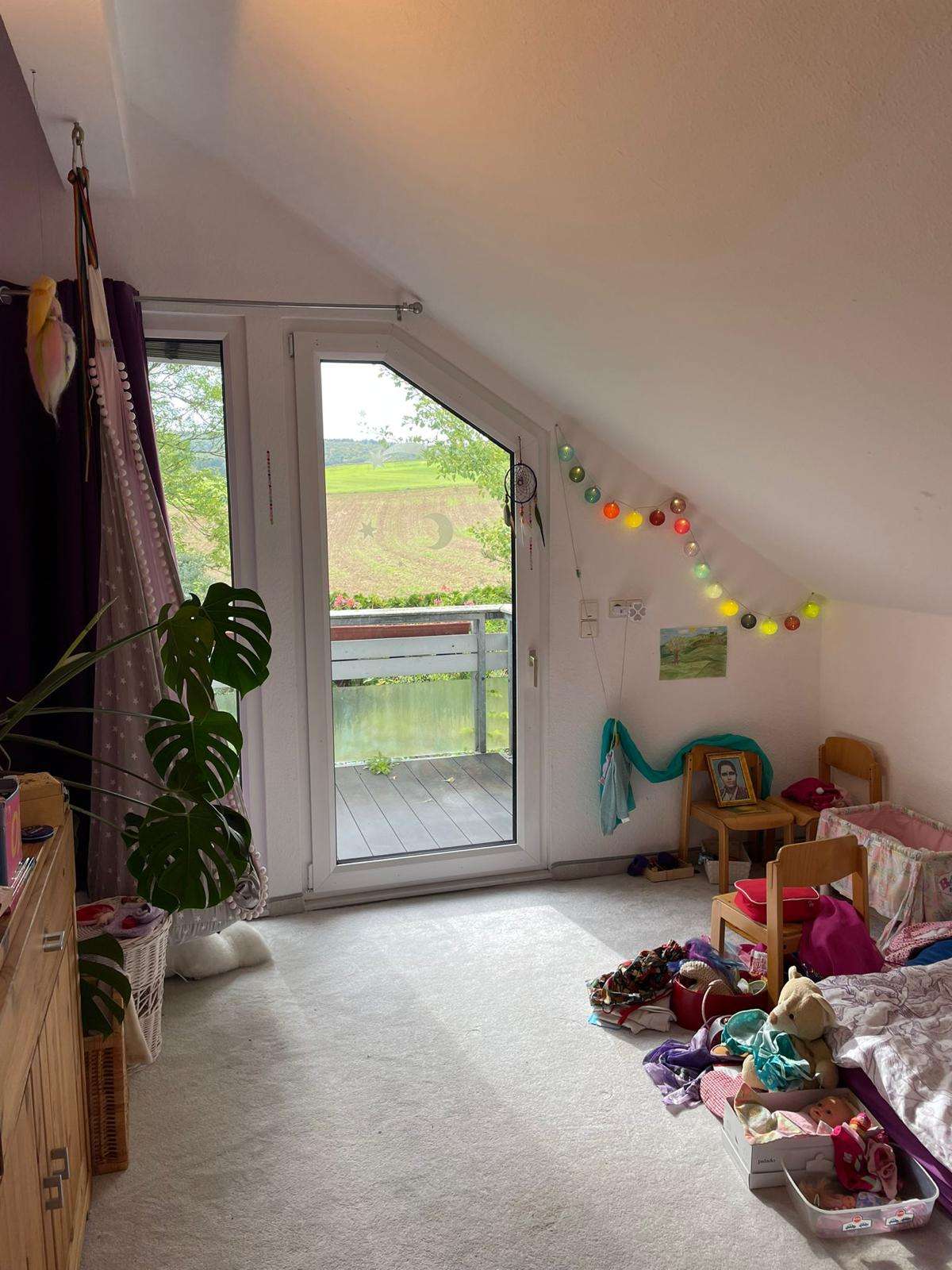 Immobilie in Flacht - Willkommen im Sonnenglanz! Lichtdurchflutetes Zuhause mit großzügigem Gartenparadies - Bild 5