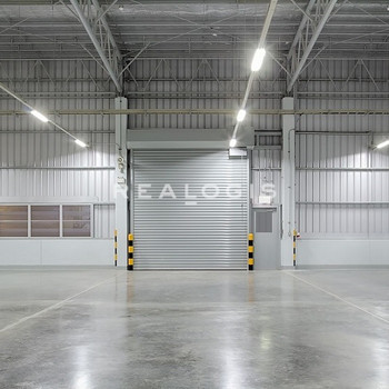 Repräsentative Gewerbehalle mit ca. 1.100 m² Hallenfläche und 200 m² Büro zu vermieten