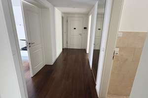Helle und großzügige 3-Zimmer-Wohnung in zentraler Lage von Großhadern – Die vollständige Adresse der Immobilie erhältst du vom Anbieter., 81377 Großhadern, München – Vorschaubild 11
