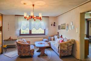 Leben am Feldrand: Einfamilienhaus mit Einliegerwohnung und Ausbaureserve – Fulda (Kreis) – Vorschaubild 6