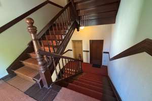 * DG-Maissonette * 2 Zimmer *  Küche/Bad mit Fenster * Laminat *