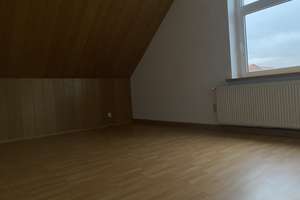 Solides Mehrfamilienhaus steht zum Verkauf – Die vollständige Adresse der Immobilie erhältst du vom Anbieter., 99867 Gotha – Vorschaubild 7