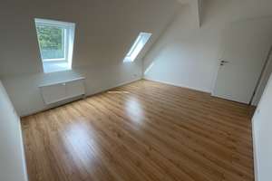 Geräumige 2 Zimmer- Wohnung mit Wohnküche, Balkon und Duschbad im Dachgeschoss – Vorwerker Str. 107, 23554 Sankt Lorenz Nord, Lübeck – Vorschaubild 14