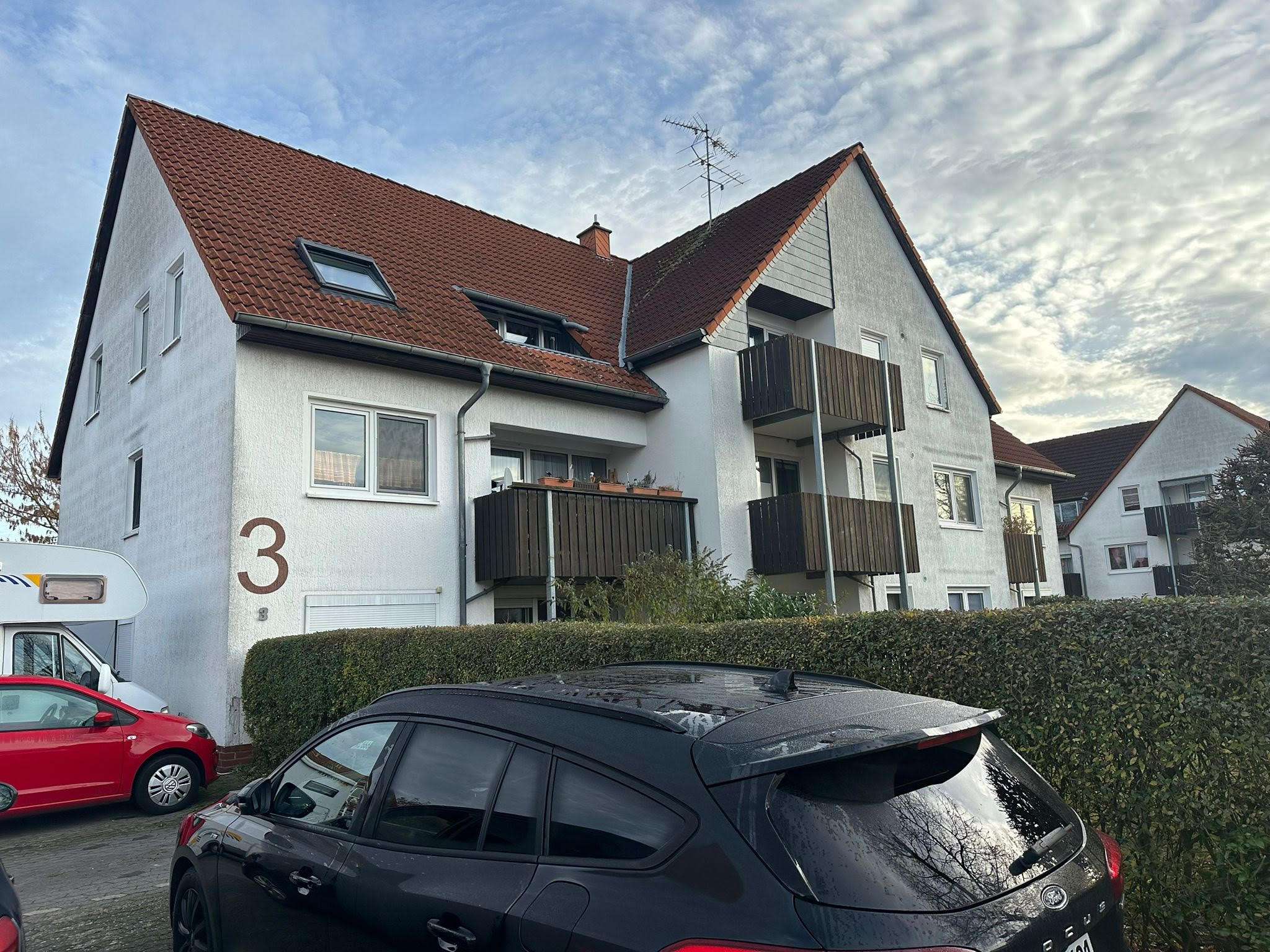 BENIT|🏡NUR 2.100€ pro QM - ALGERMISSEN, RIESIGES Potential: Sanierungsbedürftige - 4-Zimmer, 93 qm, Hildesheim Kreis – Bild 2