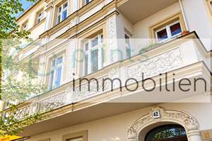 Ensemblegeschützter Altbau in Pankow mit 9 Einheiten, Balkonen und Ertragspotenzial