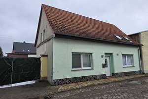 Kleines gemütliches Einfamilienhaus! – Die vollständige Adresse der Immobilie erhältst du vom Anbieter., 6809 Roitzsch – Vorschaubild 1