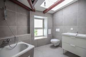 Das Besondere!  renoviert mit EBK und viel Platz