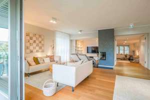 10-Zimmer-Villa mit Wasserblick auf den Hermsdorfer See: Ideal für große Familien und Naturliebhaber