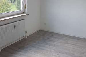 Stilvoll modernisiert: 2-Zimmer-Wohnung in Augsburg-Textilviertel – Lotzbeckstraße 3, 86161 Am Schäfflerbach, Augsburg – Vorschaubild 2