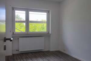 Seltene Gelegenheit! Gemütliche 4-Zimmer-Wohnung mit Balkon in ruhiger Lage! Saniert & bezugsfertig – Die vollständige Adresse der Immobilie erhältst du vom Anbieter., 76149 Neureut, Karlsruhe – Vorschaubild 15