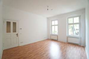 Schöne Wohnung in attraktiver Stadtvilla * Stuck * EBK* Balkon – Manteuffelstraße 8, 12203 Lichterfelde, Berlin – Vorschaubild 8