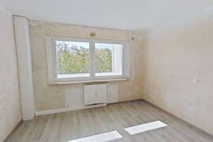 SELBST RENOVIEREN UND SPAREN: Große 4-Zimmer-Wohnung mit BALKON und viel Lichteinfall – 48159 Kinderhaus-West, Münster – Vorschaubild 8