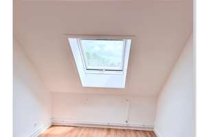 Stilvolle Dachgeschosswohnung im Herzen von Braunschweig; kernsaniert, lichtdurchflutet und in ruhig – Am Neuen Petritore 7a, 38100 Innenstadt, Braunschweig – Vorschaubild 4