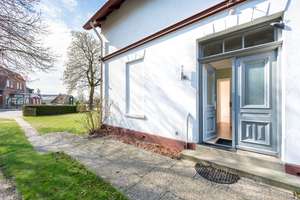 !! Nur noch Warteliste !! Charmante Villa in gepflegtem Zustand in zentraler Lage von Stapelfeld! – Die vollständige Adresse der Immobilie erhältst du vom Anbieter., 22145 Stapelfeld – Vorschaubild 3