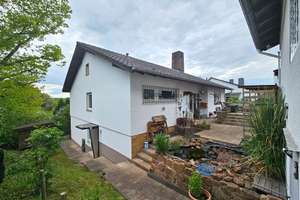 Vermietetes Einfamilienhaus mit Balkon, Terrasse und großem Garten – Die vollständige Adresse der Immobilie erhältst du vom Anbieter., 36275 Kirchheim – Vorschaubild 4