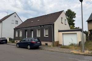 Handwerkertraum mit großem Garten, Garage und Stellplatz: Vielseitiges Ein- bis Dreifamilienhaus. – Die vollständige Adresse der Immobilie erhältst du vom Anbieter., 46047 Schlad, Oberhausen – Vorschaubild 2