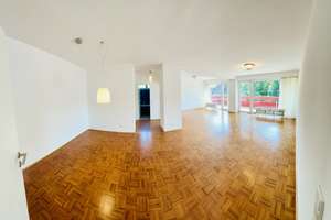 Renovierte helle 3-1/2 Zimmer-Wohnung mit Balkon und Küche in zentraler Lage von Essen-Borbeck