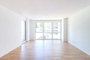 Großzügige, lichtdurchflutete Wohnung mit sonnigem Balkon - 79m² auf 3 Zimmern – Eutighofer Straße 25, 73525 Schwäbisch Gmünd – Vorschaubild 2