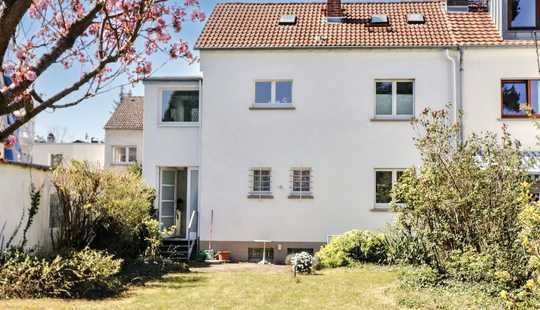 Bild von Charmante Doppelhaushälfte mit Erweiterungspotenzial und großem Garten