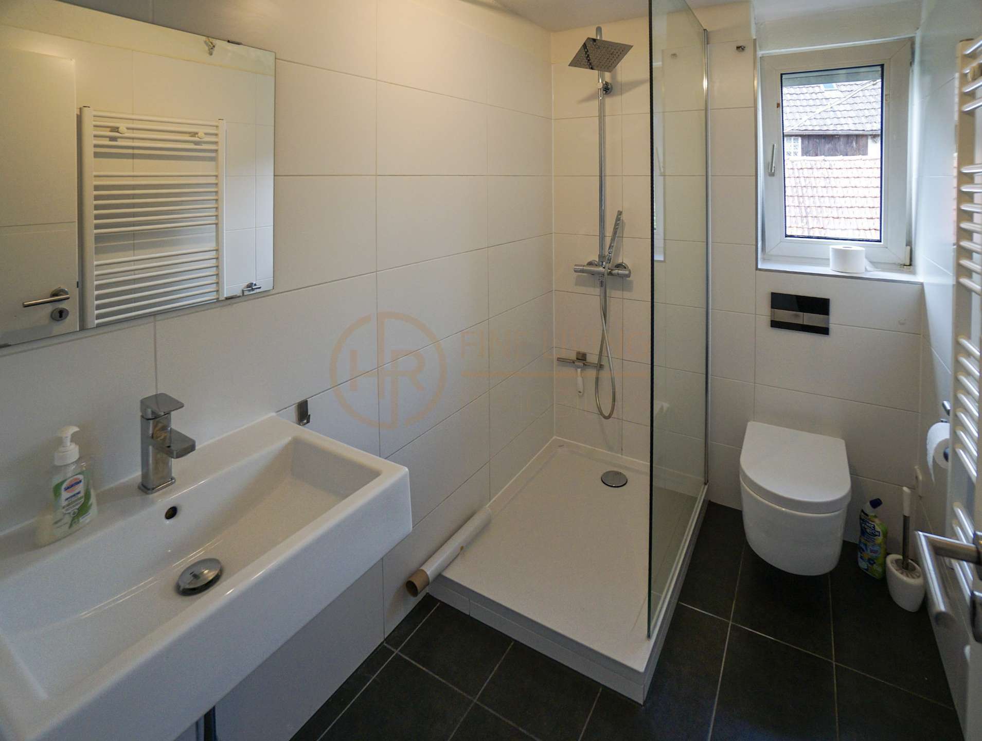 Immobilie in Rechberghausen - Charmantes Zweifamilienhaus mit Garten, Dachterrasse & 3 Garagen – viel Potenzial in Rechberghausen - Bild 8