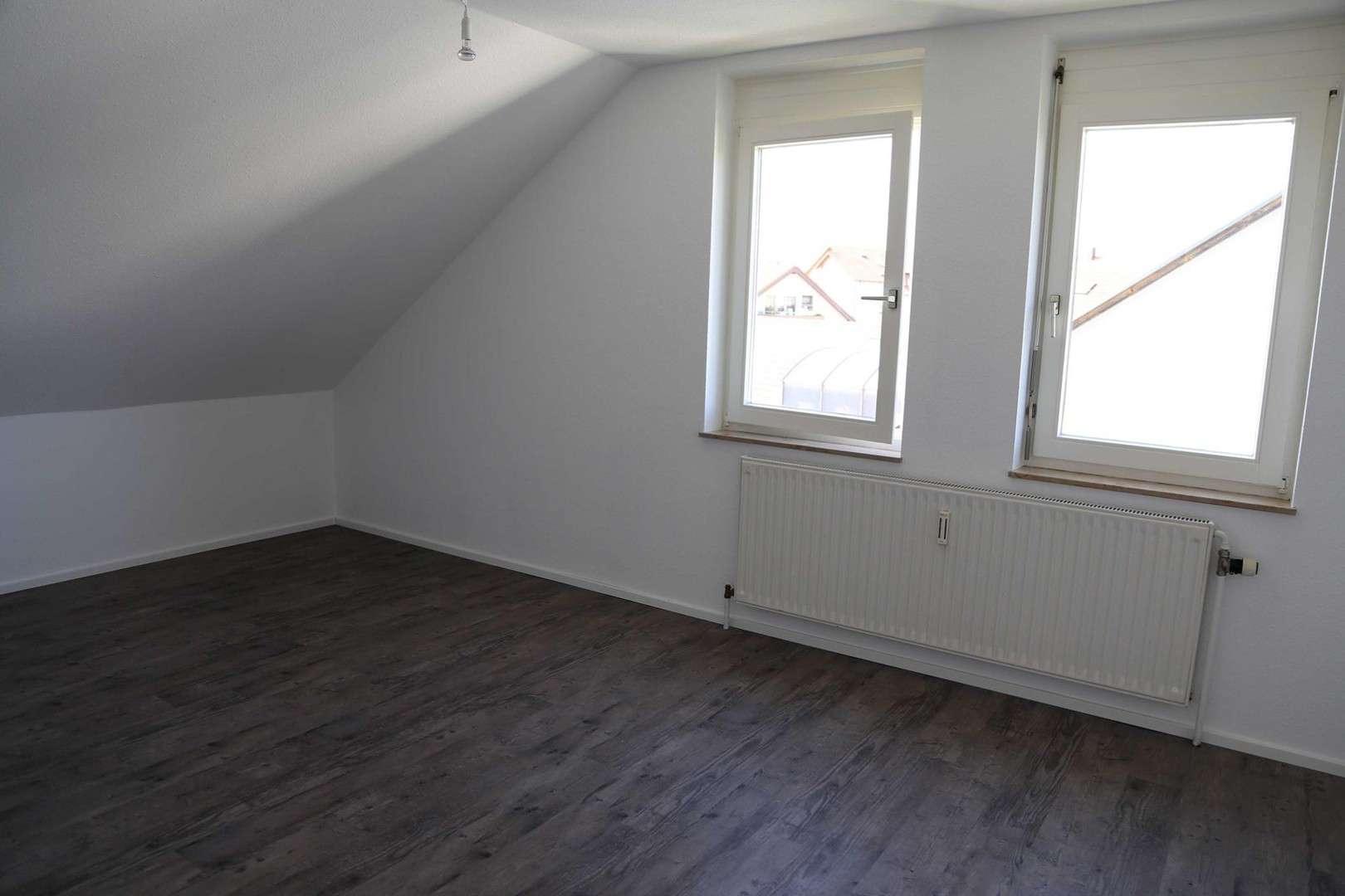 Immobilie in Oberstenfeld - Toll geschnittene helle Dachgeschosswohnung in Oberstenfeld provisionsfrei! - Bild 8