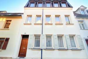 Historisches Mehrfamilienhaus in Top-Altstadtlage – steuerlich begünstigt – Kuttlerstraße 17, 91054 Markgrafenstadt, Erlangen – Vorschaubild 1