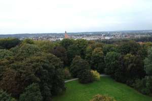 Möbliertes Apartment im 13. OG des Hotelturms Augsburg mit atemberaubendem Ausblick – Imhofstr 12, 86159 Antonsviertel, Augsburg – Vorschaubild 2