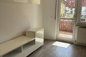 Wohnen mit Charakter: Modernisierte, lichtdurchflutete Vier-Zimmer-Wohnung in Altdorf – Jusistraße 4, 72655 Altdorf – Vorschaubild 8