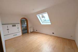 Großzügige 6-Zimmer-Maisonette mit Garten und Pool - Wohnen auf zwei Etagen wie im eigenen Haus – Die vollständige Adresse der Immobilie erhältst du vom Anbieter., 84405 Dorfen – Vorschaubild 7