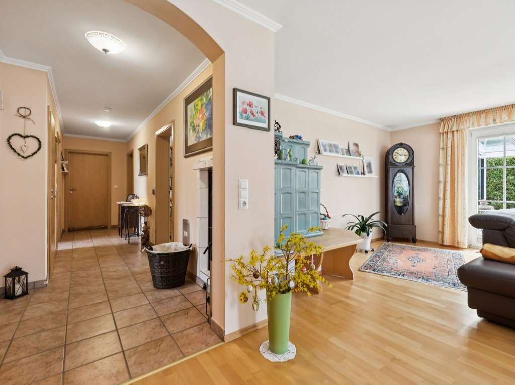 Immobilie in Winnemark - Modernes Familienhaus mit Wintergarten, Kachelofen und Doppelgarage in Winnemark - Bild 3