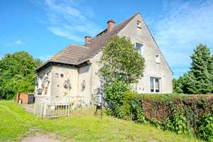 Landhauscharme trifft Raumvielfalt: Großes Grundstück für neue Ideen – Die vollständige Adresse der Immobilie erhältst du vom Anbieter., 18516 Süderholz – Vorschaubild 2