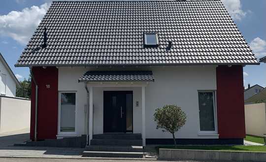 Provisionsfreies modernes Einfamilienhaus mit gehobener Ausstattung & energieeffizientem Wohnkomfort