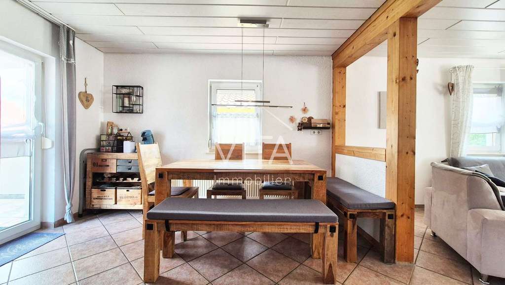 Immobilie in Gaildorf - Charmantes Wohnhaus mit Kamin, Garten, Werkstatt und viel Platz zum Leben - Bild 4