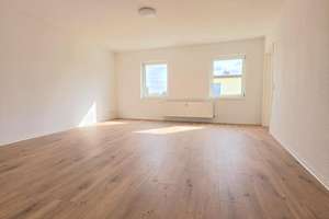 Frisch renovierte 2-Zimmer-Wohnung mit neuem Bad, Magdeburg Alte Neustadt (W20) – 39106 Alte Neustadt, Magdeburg – Vorschaubild 1