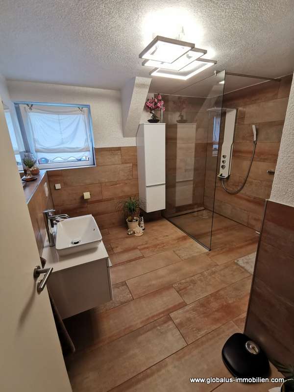 Immobilie in Pausa-Mühltroff - *Einzigartiges Einfamilienhaus mit traumhaftem Garten* - Bild 10