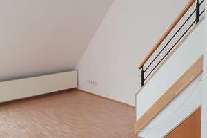 Wohnen mit Charakter – lichtdurchflutete Dachgeschosswohnung mit Empore und großer Terrasse – Mühlenkamp 23, 40229 Eller, Düsseldorf – Vorschaubild 5