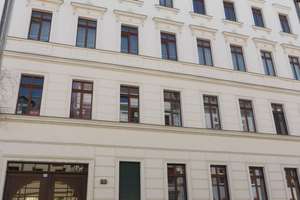 ** Zentrum-Süd: Sanierte 2-Zimmerwohnung mit Balkon und eigenem Garten in exklusiver Lage ** – Shakespearestraße 60, 4107 Zentrum-Süd, Leipzig – Vorschaubild 1