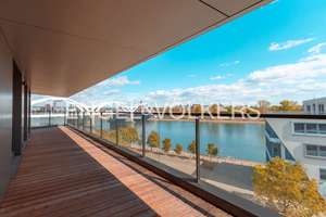 Neuwertige, exklusive 4-Zimmer-Wohnung mit überdachter Terrasse und traumhaftem Rheinblick!